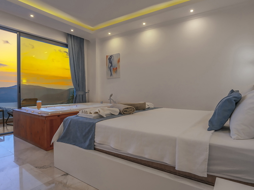  gece  -  Kasım
  | Kalkan Kördere'de Deniz Manzaralı 8 Kişilik Aile Villası: Çocuk Havuzlu ve Jakuzili